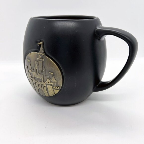 Disney Park Sleeping Beauty Castle Stoneware black mug - Picture 4 of 7